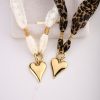 Panterprint cord ketting met statement hart - Image 6